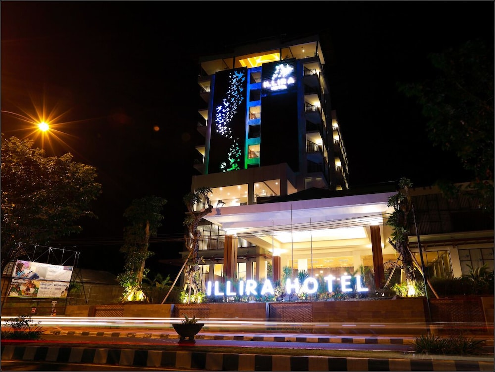 ILLIRA Hotel Banyuwangi 7/56