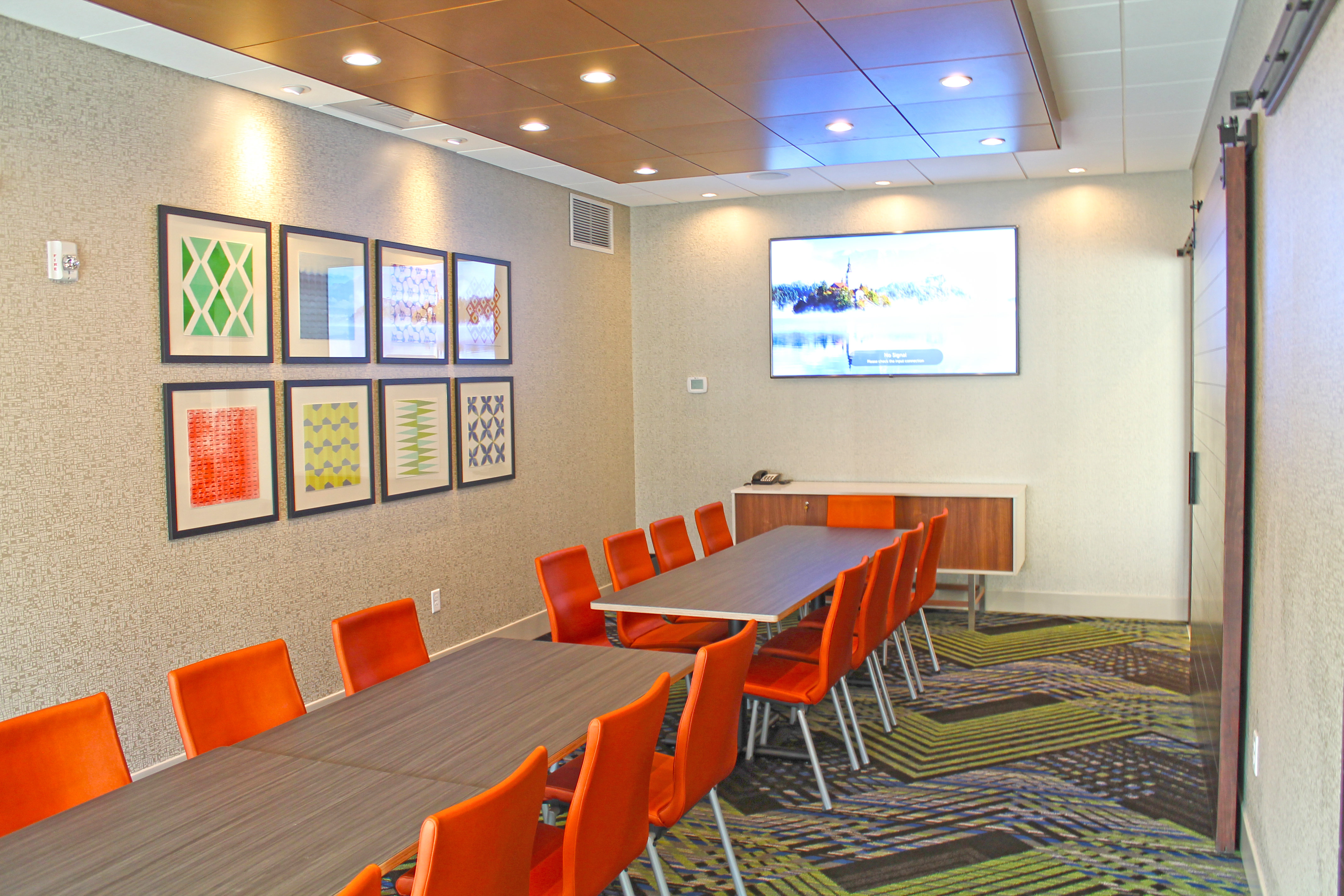 Holiday Inn Express Suites St Louis South I 55 43/52