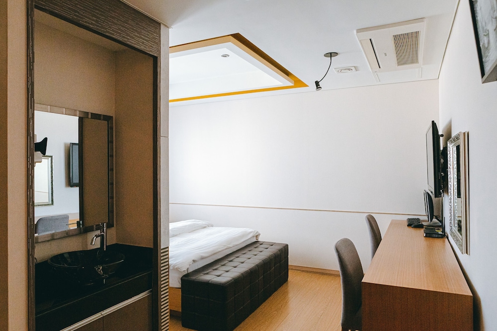 Hotel Gallery 16/50