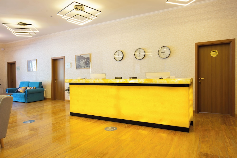 Gistola Hotel Mestia 3/19