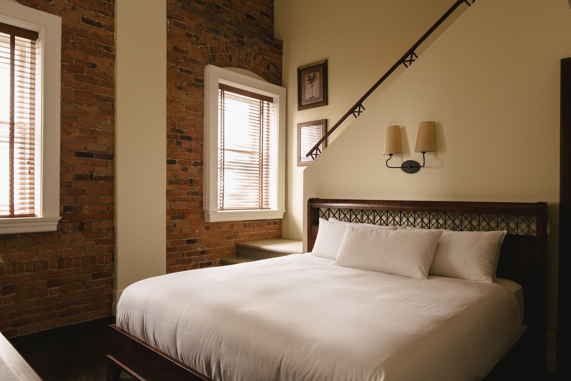 Junior Suite, King Bed, Hotel Place D'armes 3/6