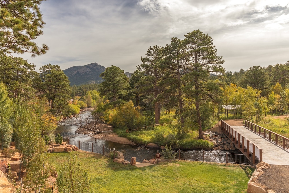The Landing at Estes Park - Riverside Retreat 68/77