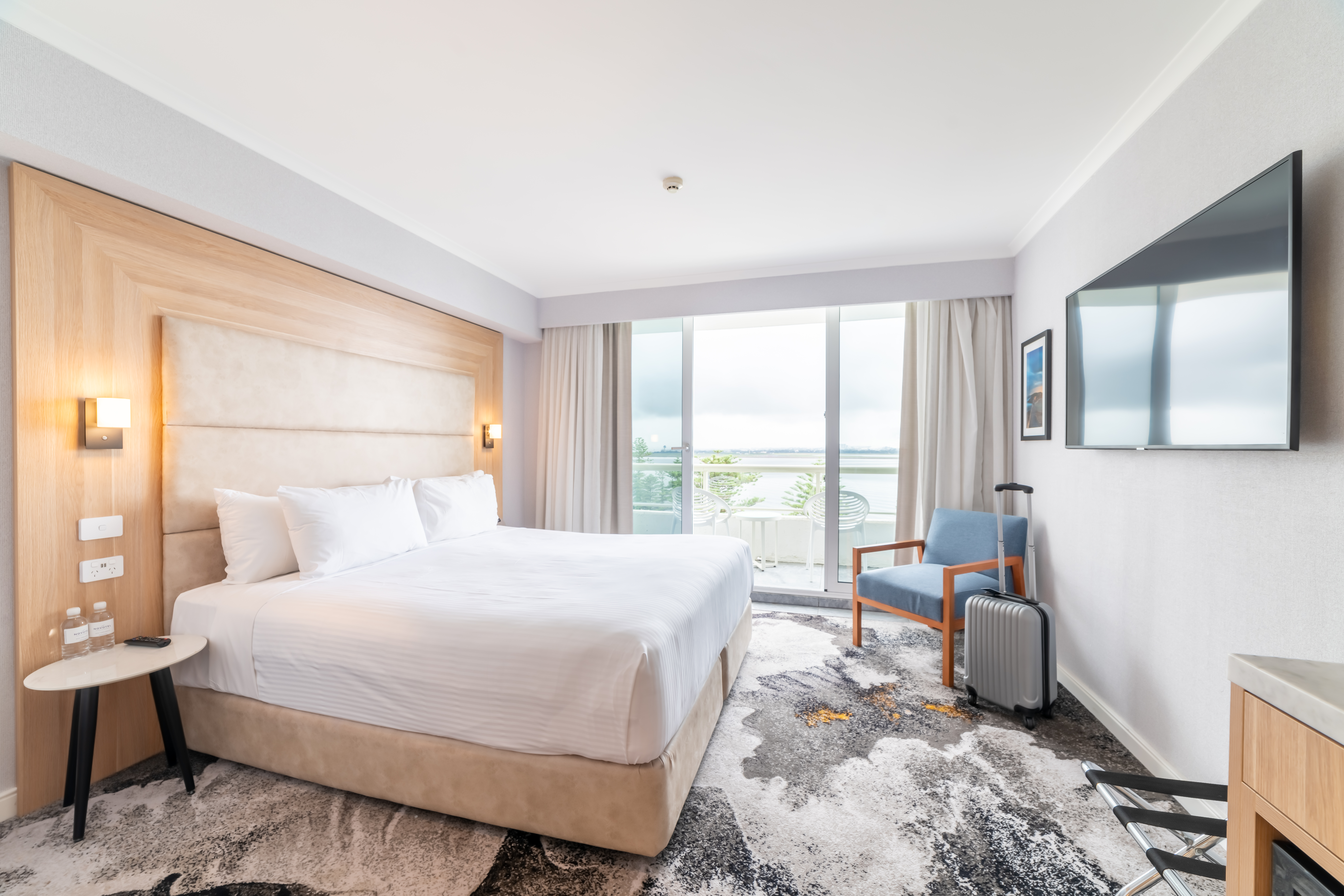 Suite, King Bed, Bay View