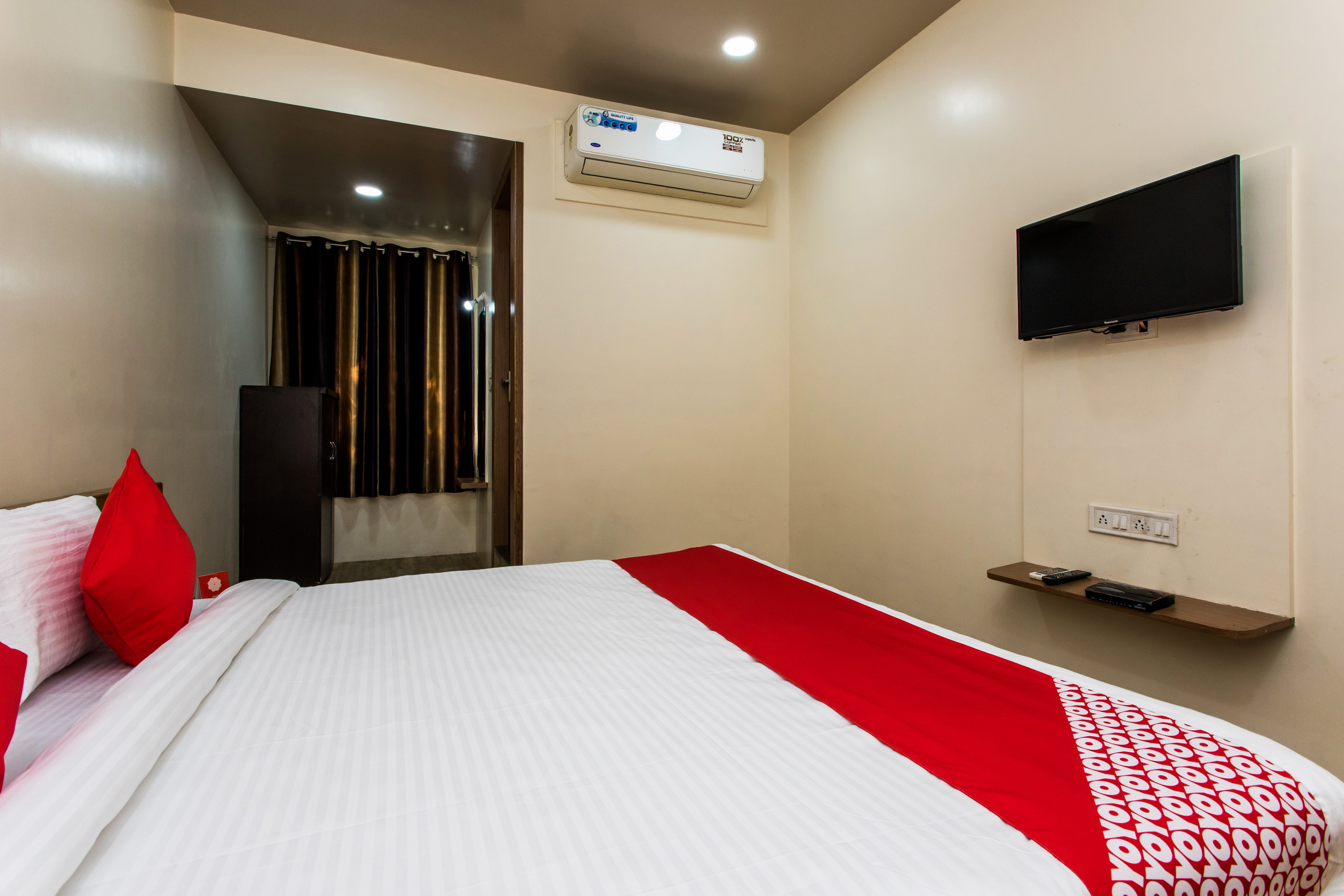 Oyo 11929 Hotel Ridhi Sidhi 20/36
