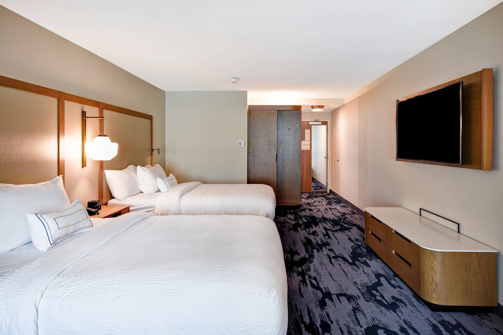 Fairfield Inn & Suites By Marriott Plymouth 14/54