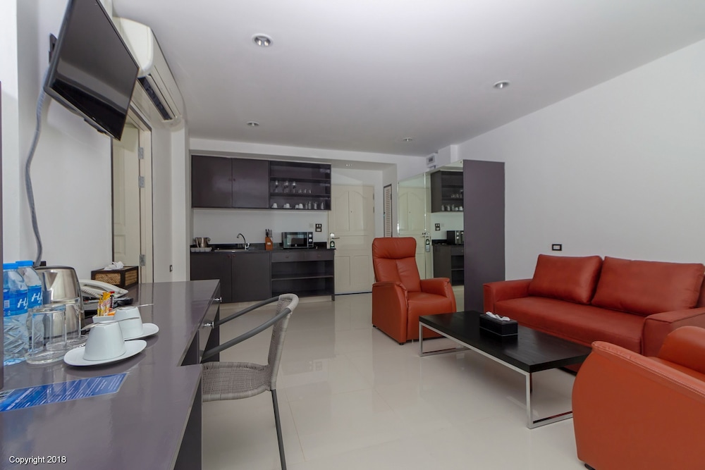 MODERN LIVING HOTEL 29/45