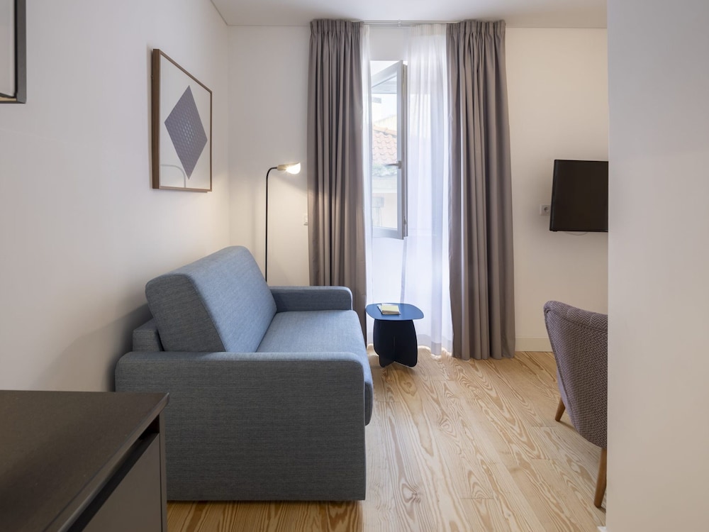 Lisbon Serviced Apartments Santos 33/50