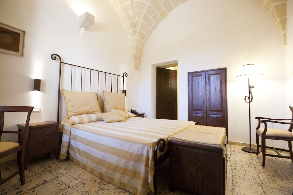 ROOM, DOUBLE BED, ANNEX