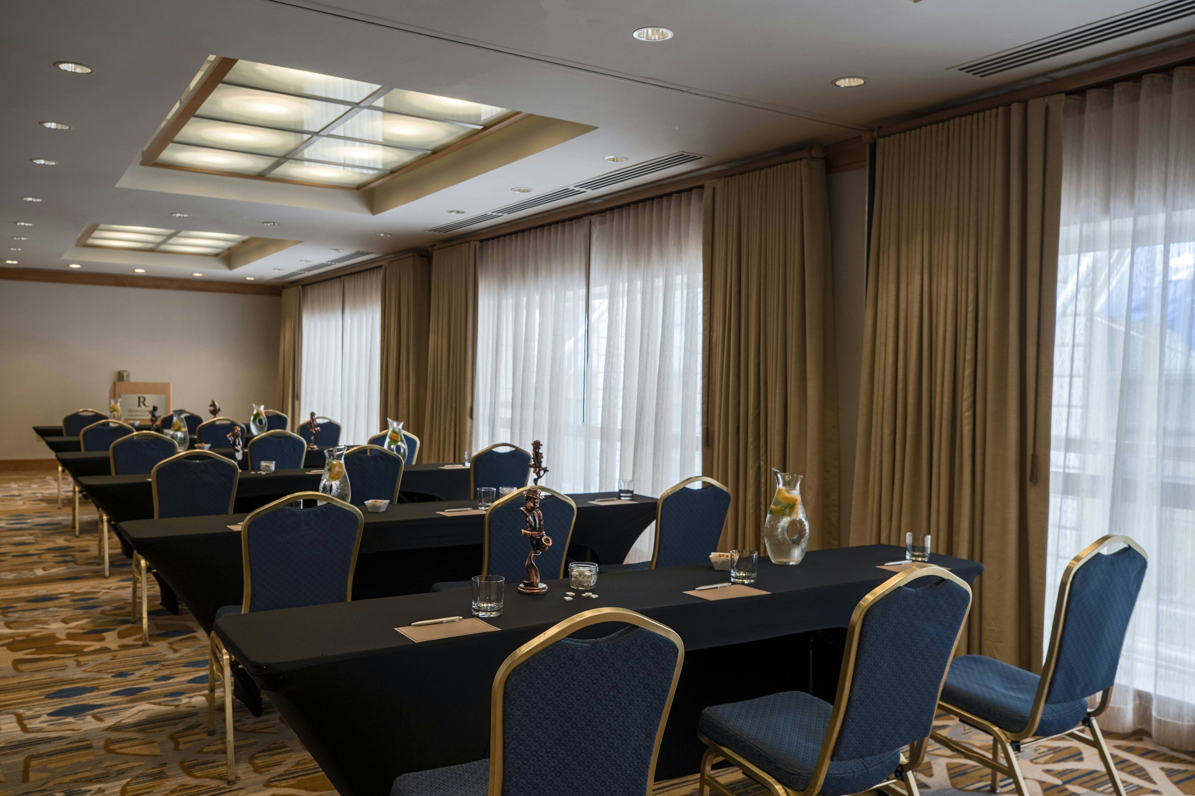 Renaissance New Orleans Pere Marquette French Quarter Area Hotel 20/25