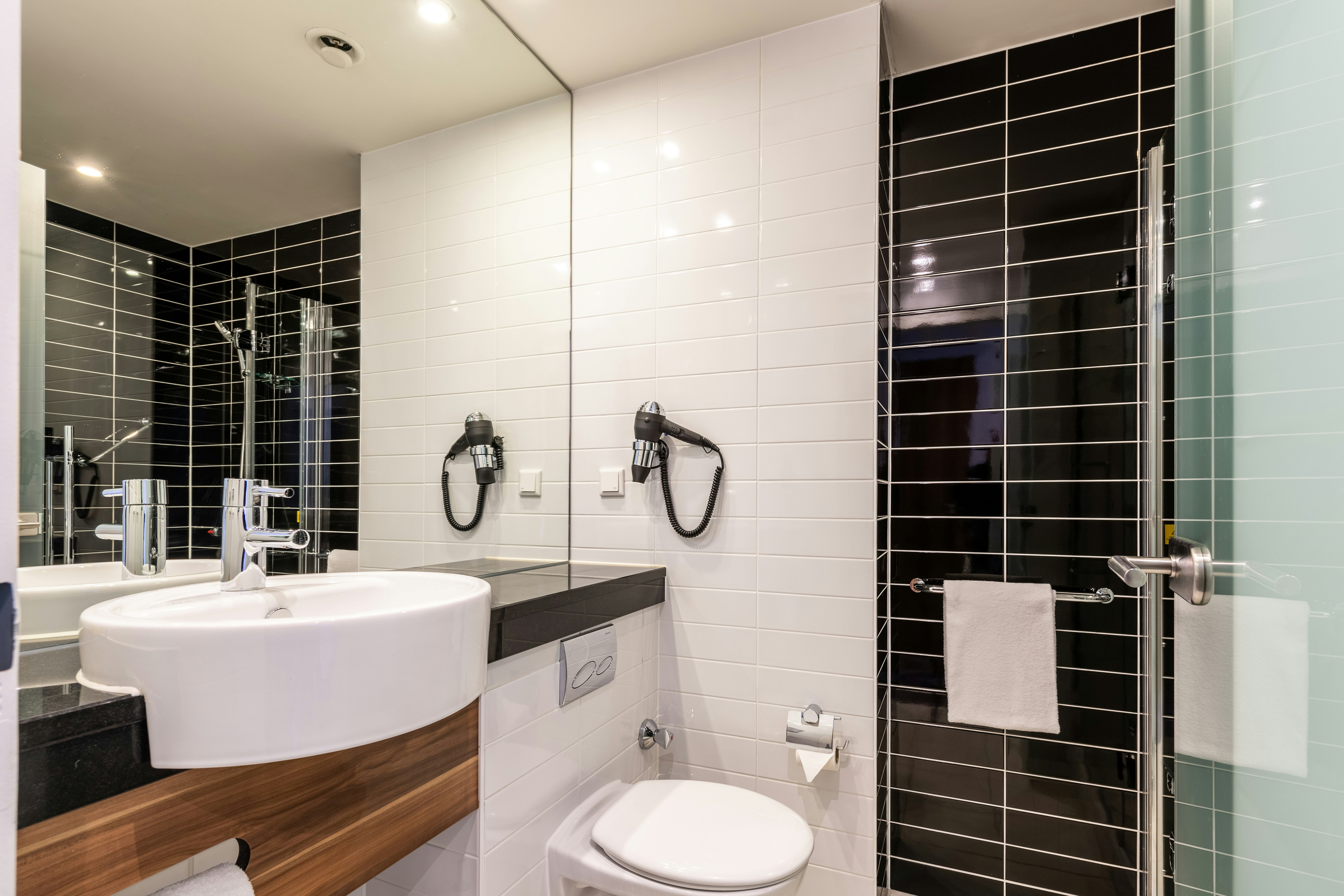 Premier Inn Frankfurt City Centre Hotel 22/22