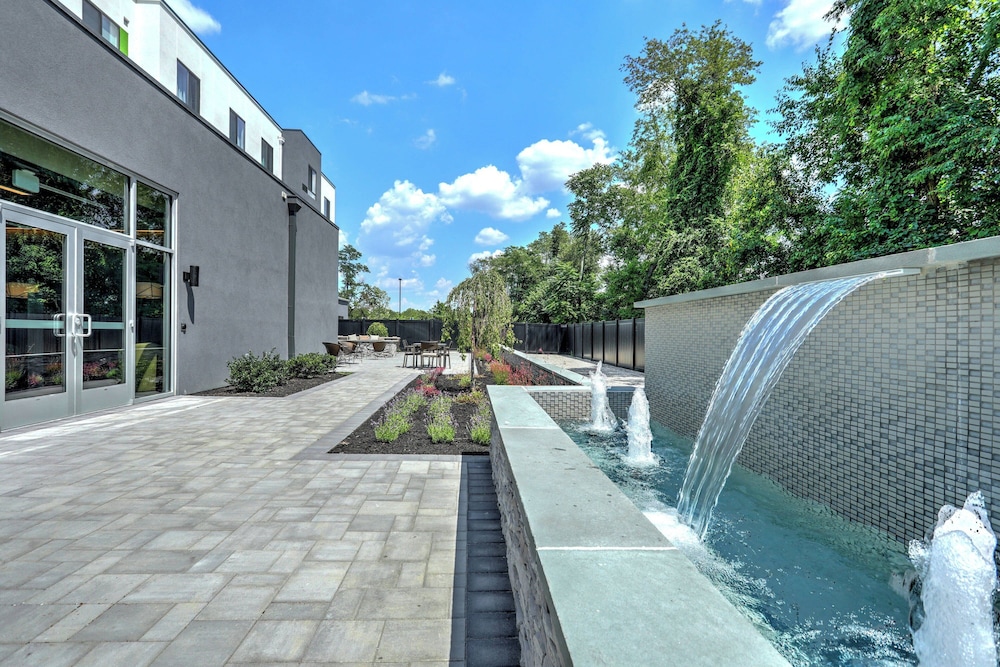 COURTYARD BY MARRIOTT DEPTFORD 34/34