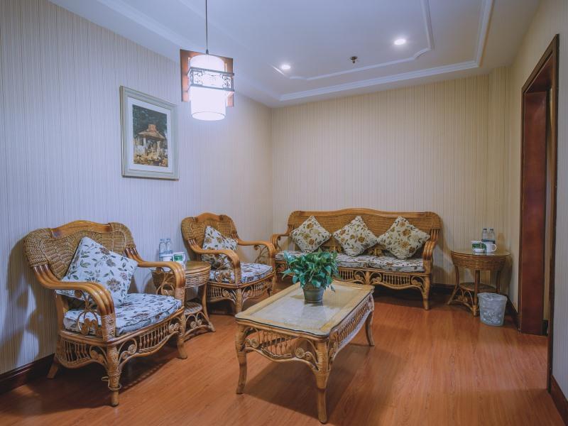 Greentree Inn Zhejiang Jiaxing Zhapu Jiulong Mountain Express Hotel 31/46