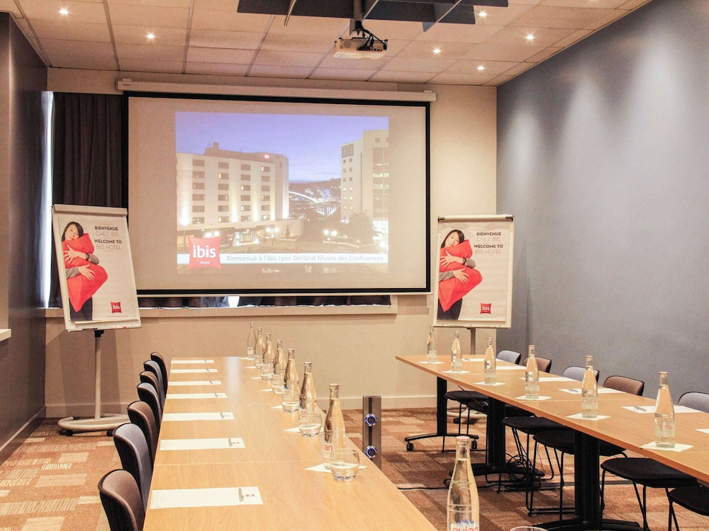 ibis Styles Lyon Gerland 33/45