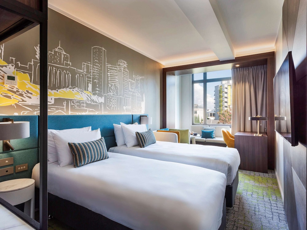 Mercure Auckland Queen Street 12/70