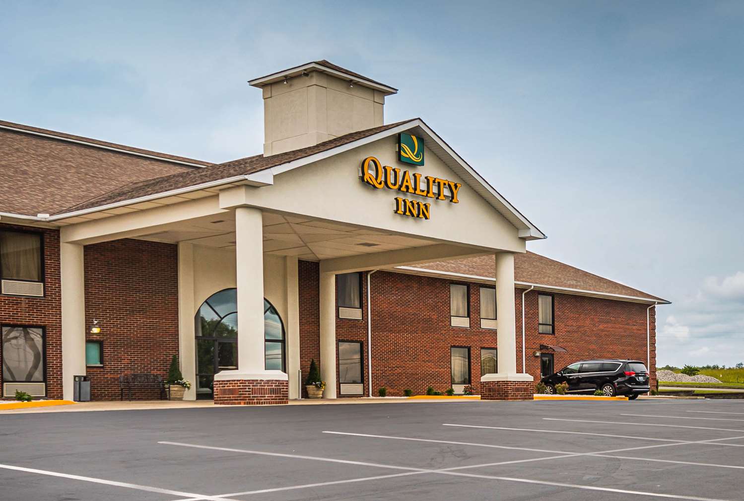 Quality Inn Berea, KY 30/32