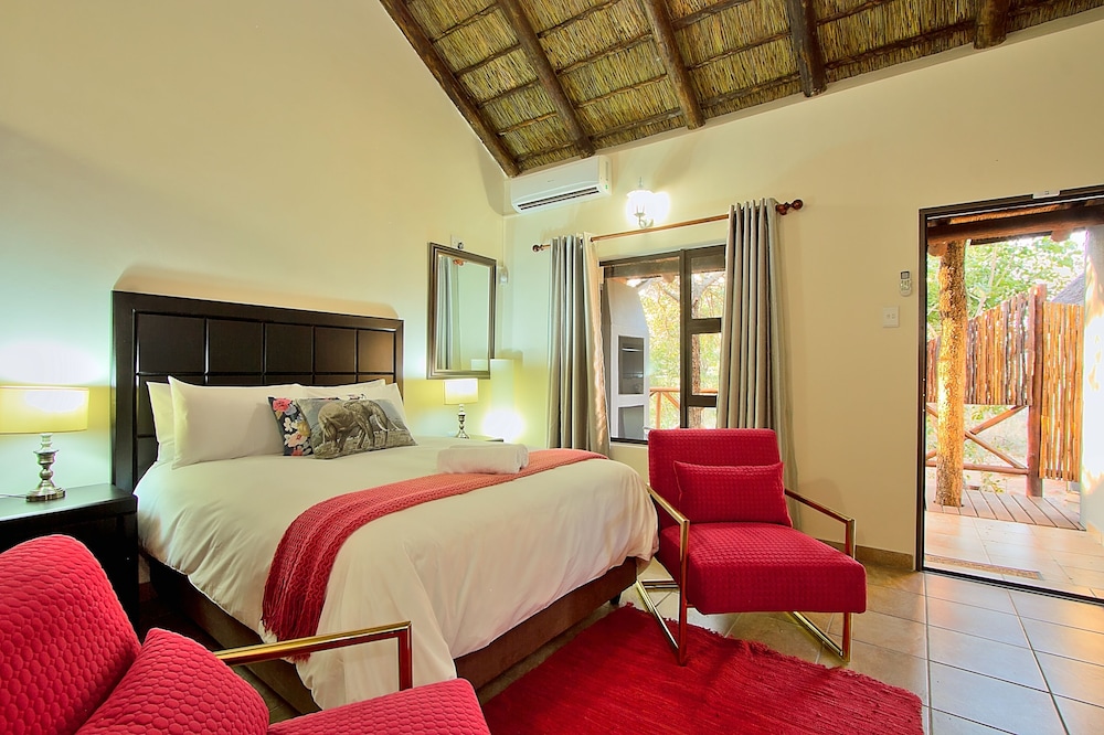 LUXURY, SUITE