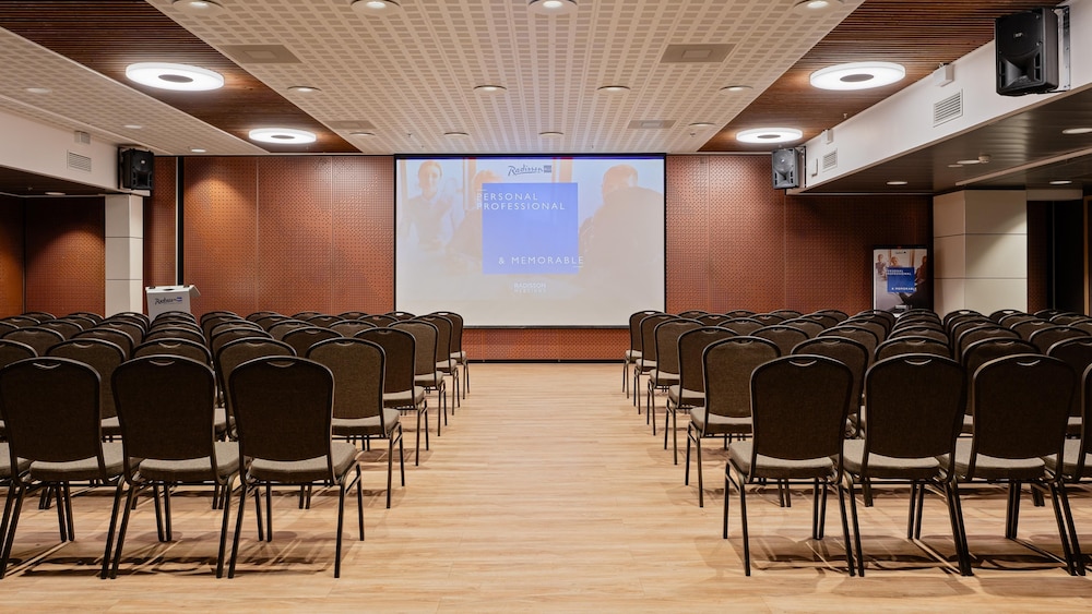 Radisson Blu Olumpia 70/74