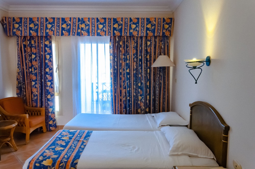 Coral Beach Resort Montazah 8/50