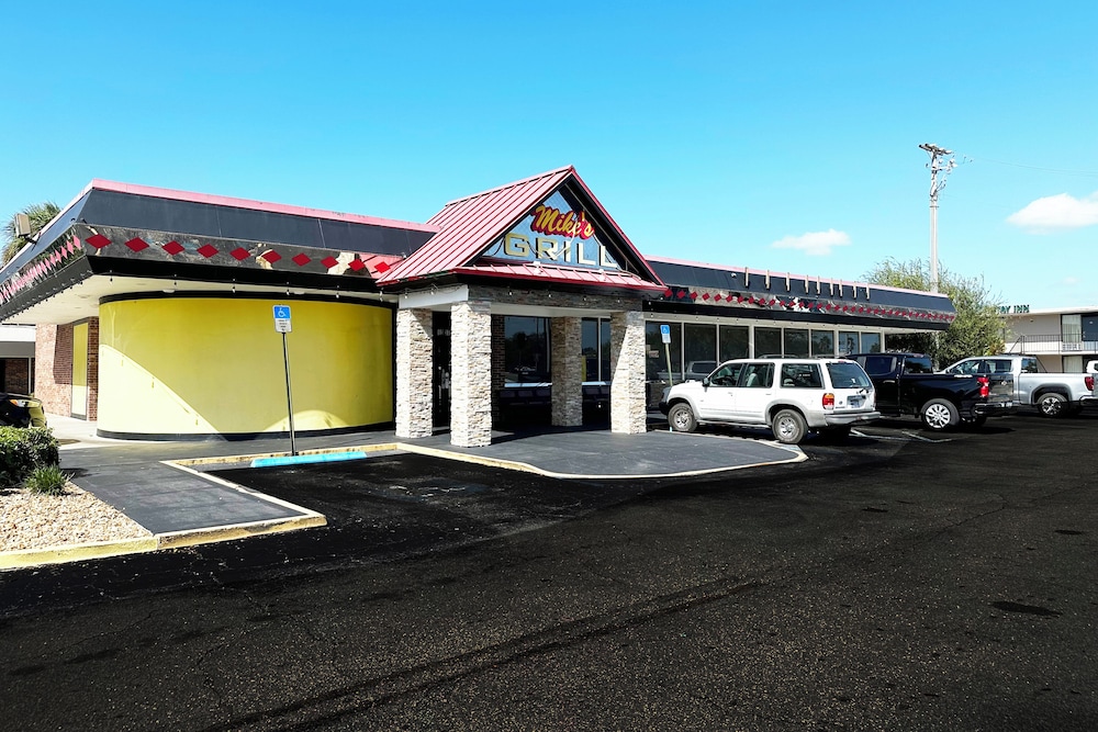 Stay Inn and Suites 68/76