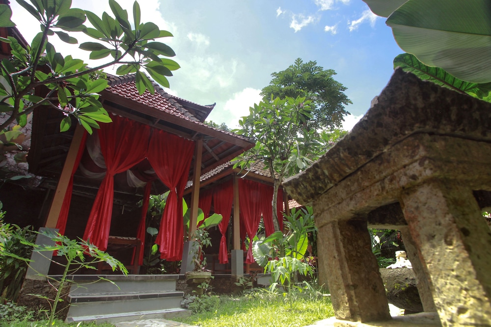 DEWANGGA BUNGALOW 2/71