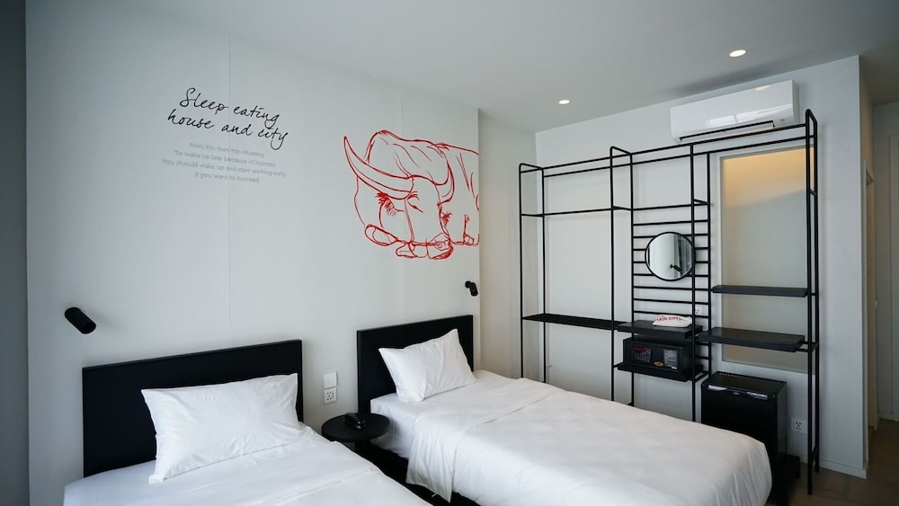 STANDARD, TWIN BEDS, BALCONY
