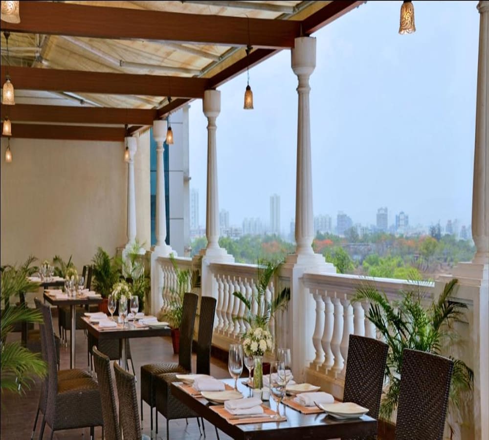 Majestic Court Sarovar Portico 36/46