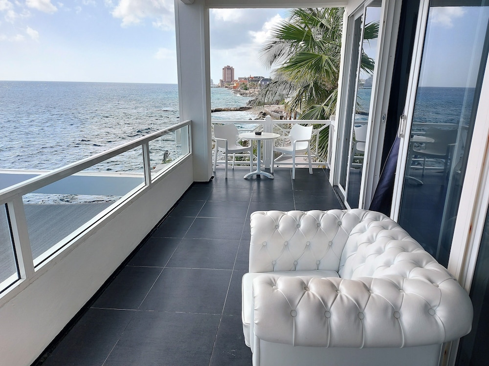 Saint Tropez Boutique Hotel 20/50