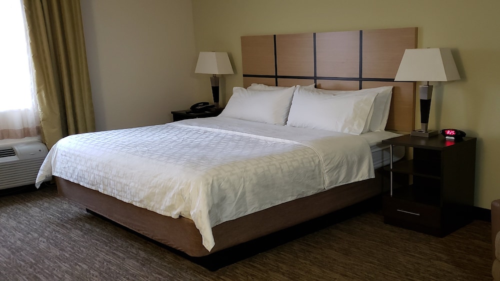 Candlewood Suites Woodward 11/42