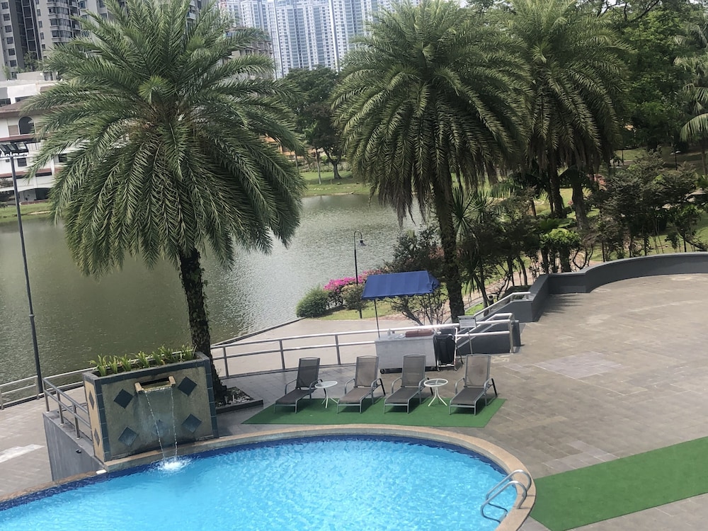 Flamingo Hotel by The Lake Kuala Lumpur 4/61