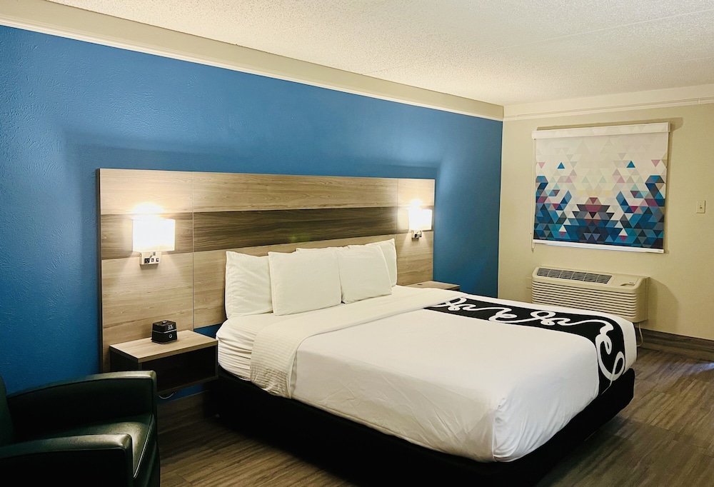 جناح بسرير كينج، Ramada by Wyndham Westminster Denver 4/8
