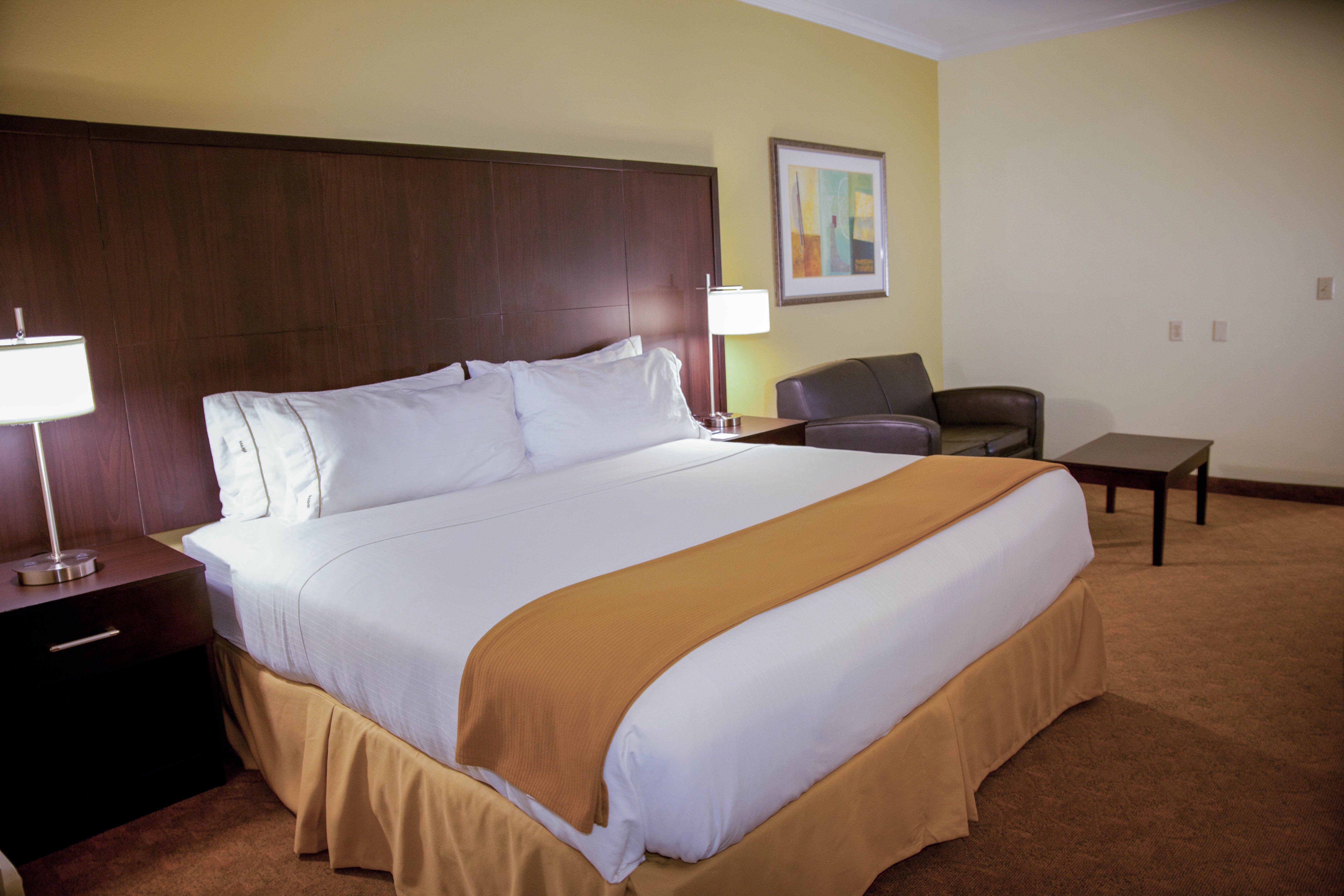 Leisure, King Bed
