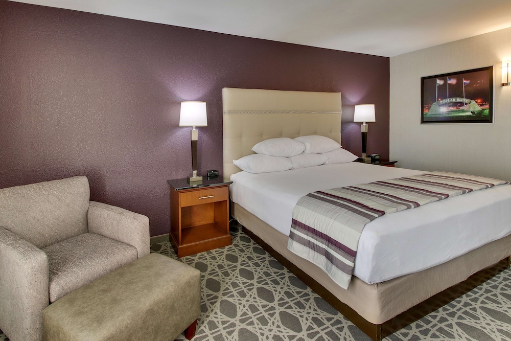 Drury Inn and Suites Poplar Bluff 9/48