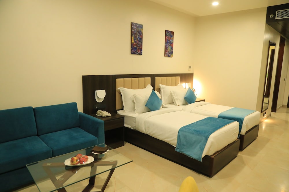 Bravia Hotel 13/30