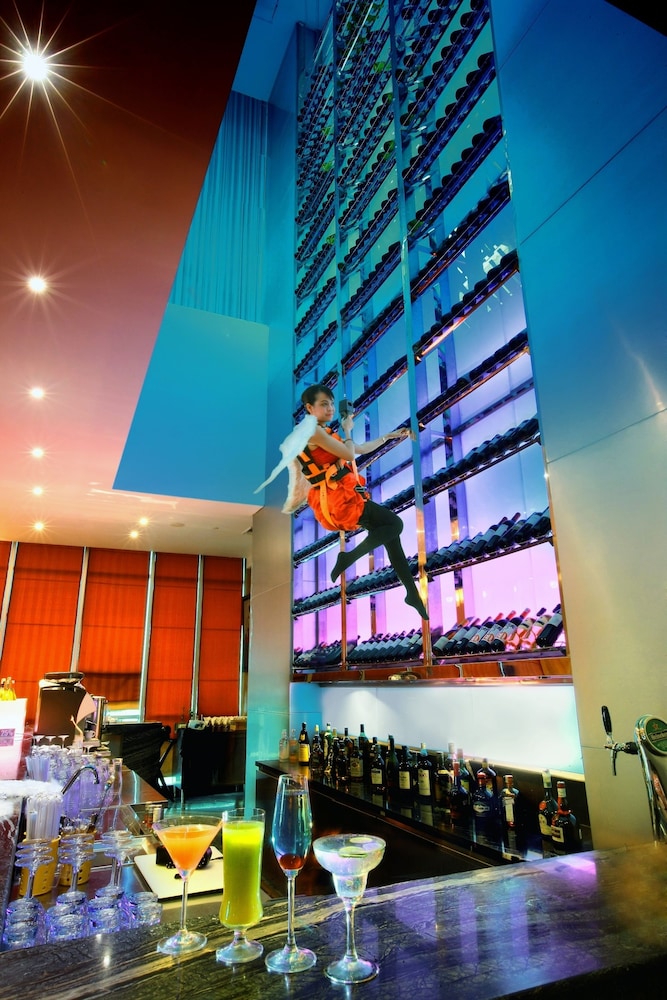 Cambridge Hotel Medan (ex Grand Swiss Belhotel Medan) 4/71