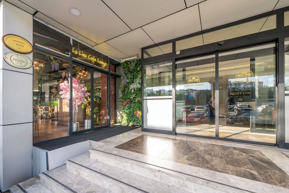 Litros Hotel & Spa 6/50