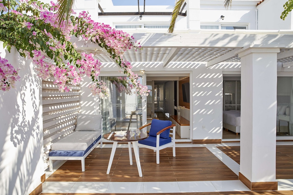 Minos Imperial Luxury Beach Resort and Spa Milatos 71/79