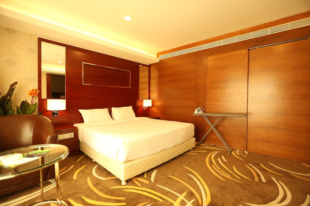 Hotel Chennai Le Palace 27/72