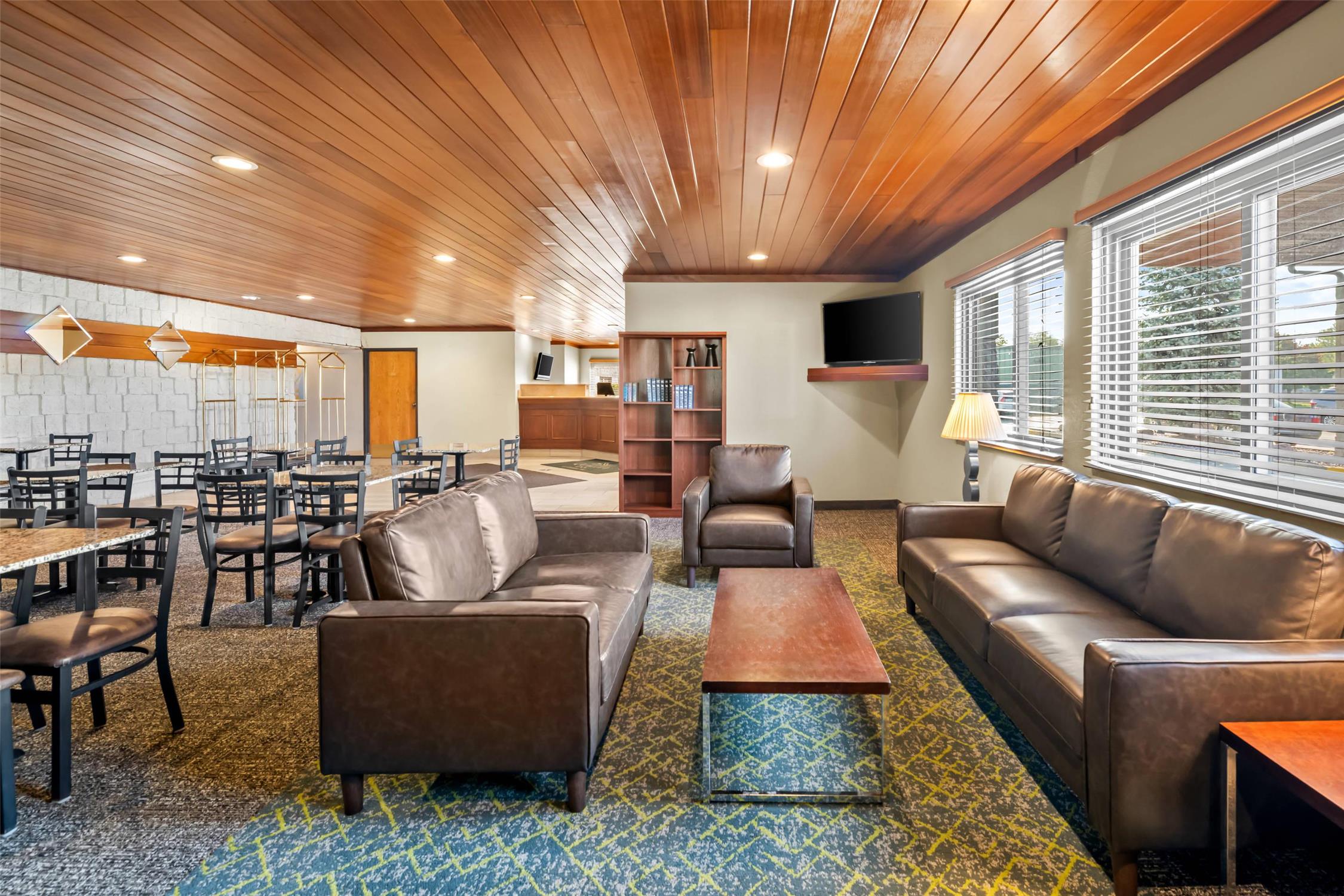 Quality Inn La Crosse North 15/24