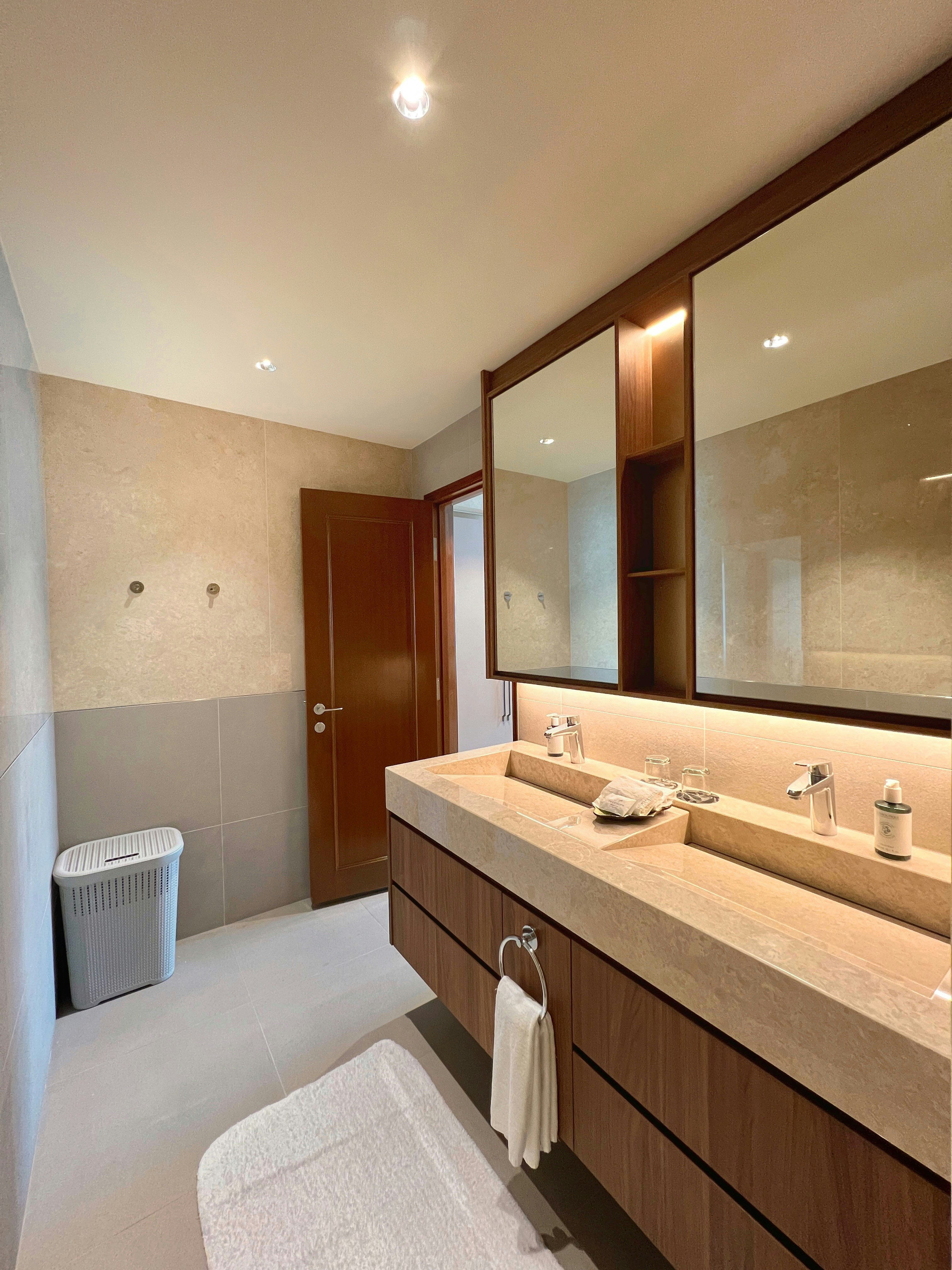TREETOPS EXECUTIVE RESIDENCES 26/71