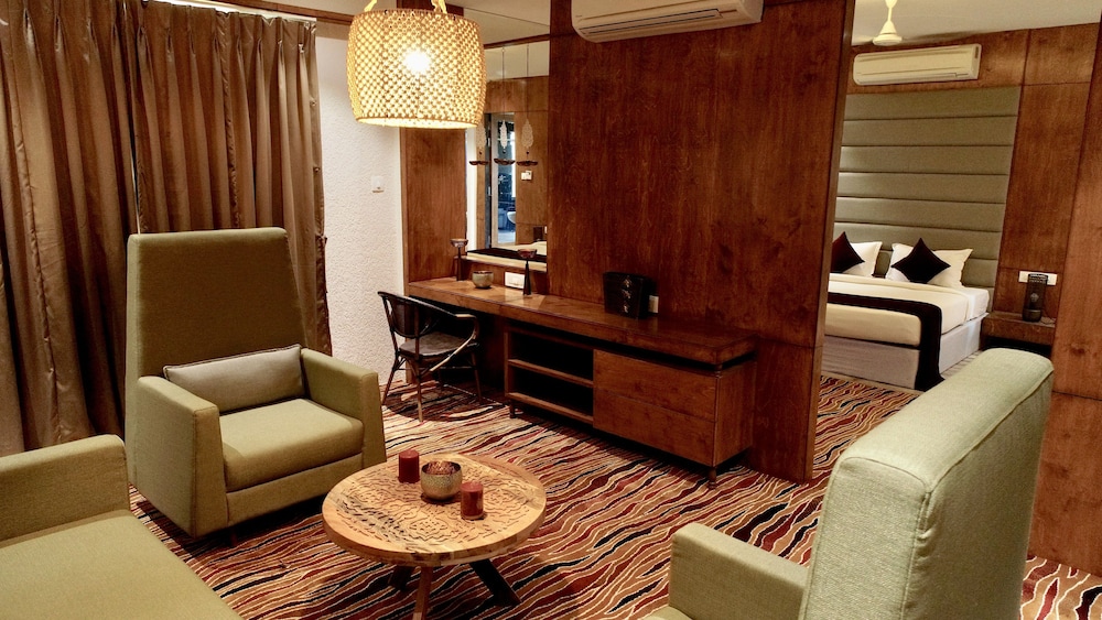 HOTEL PRESIDENT COTTAGE 30/43