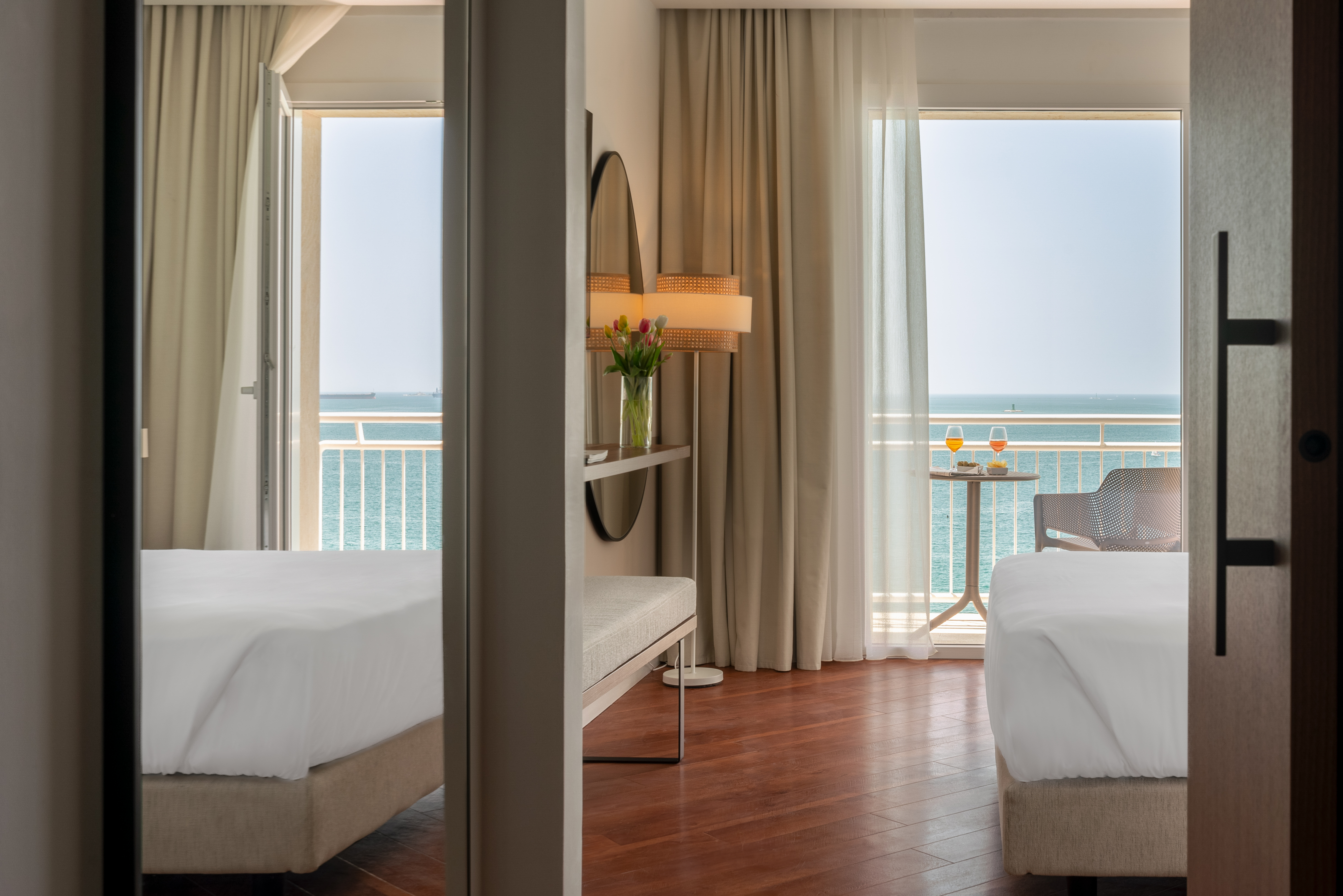 غرفة سوبيريور بسرير مزدوج بإطلالة على البحر، Hotel Delfino Taranto 2/3