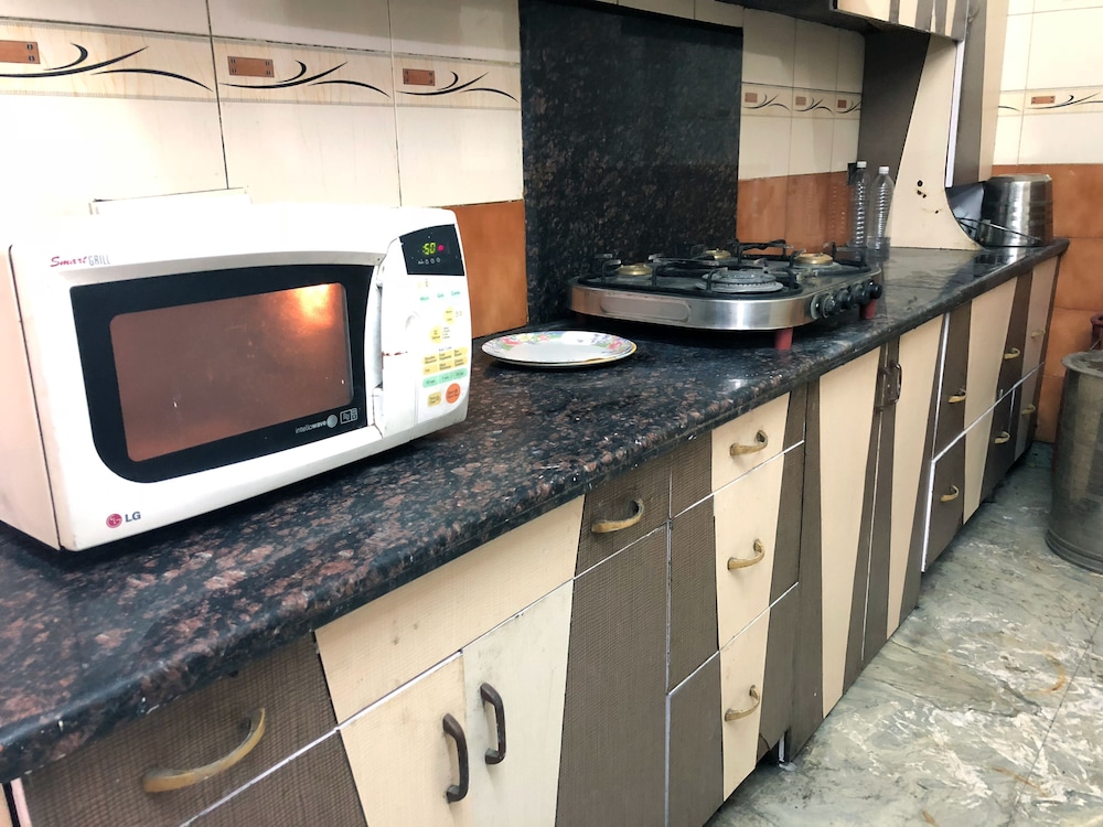 Utsav Bed & Breakfast 3/23