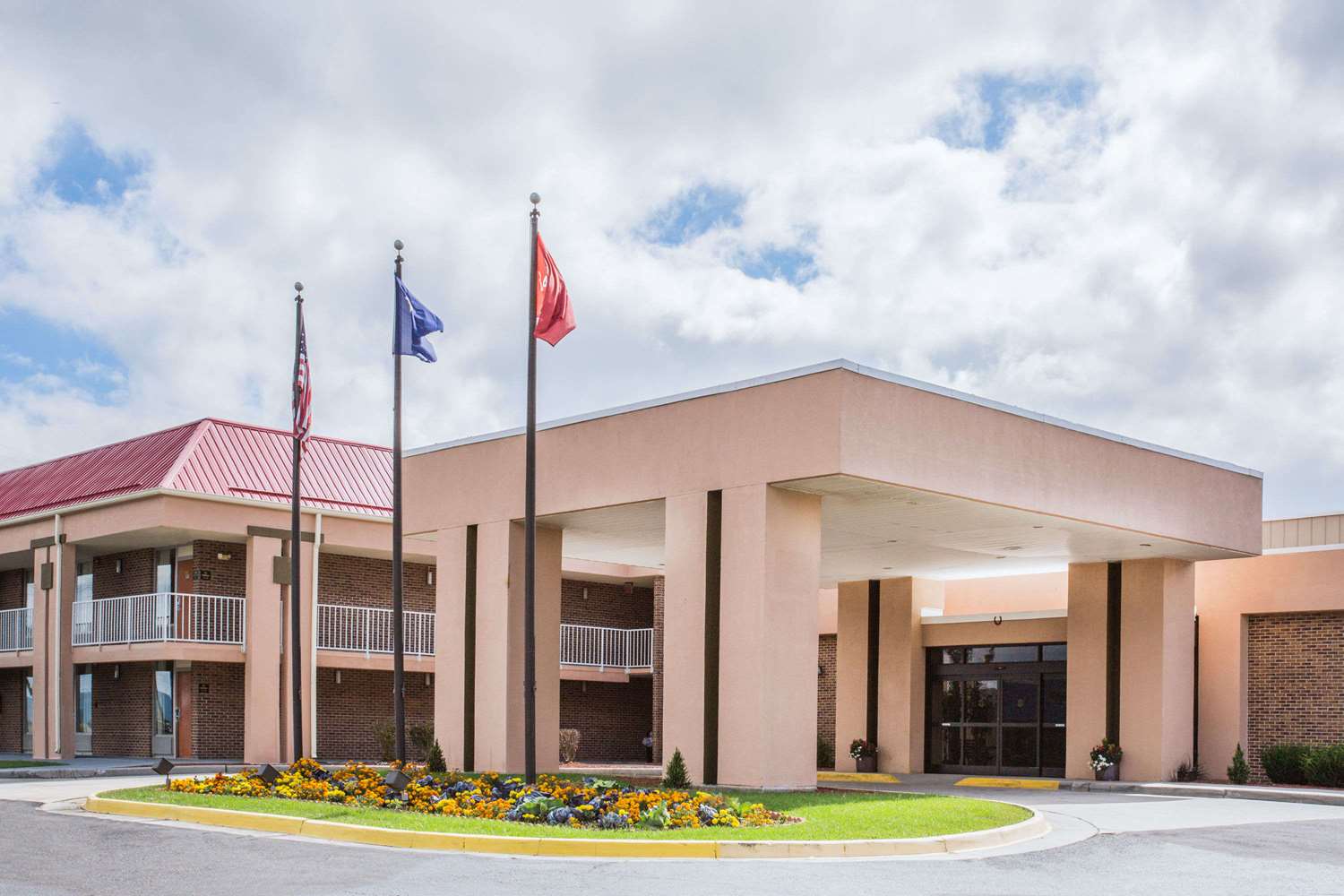 Ramada by Wyndham Wytheville 1/10