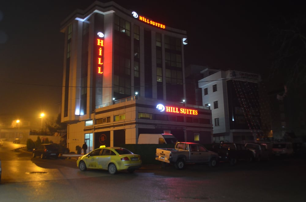 Hill Suites 34/34