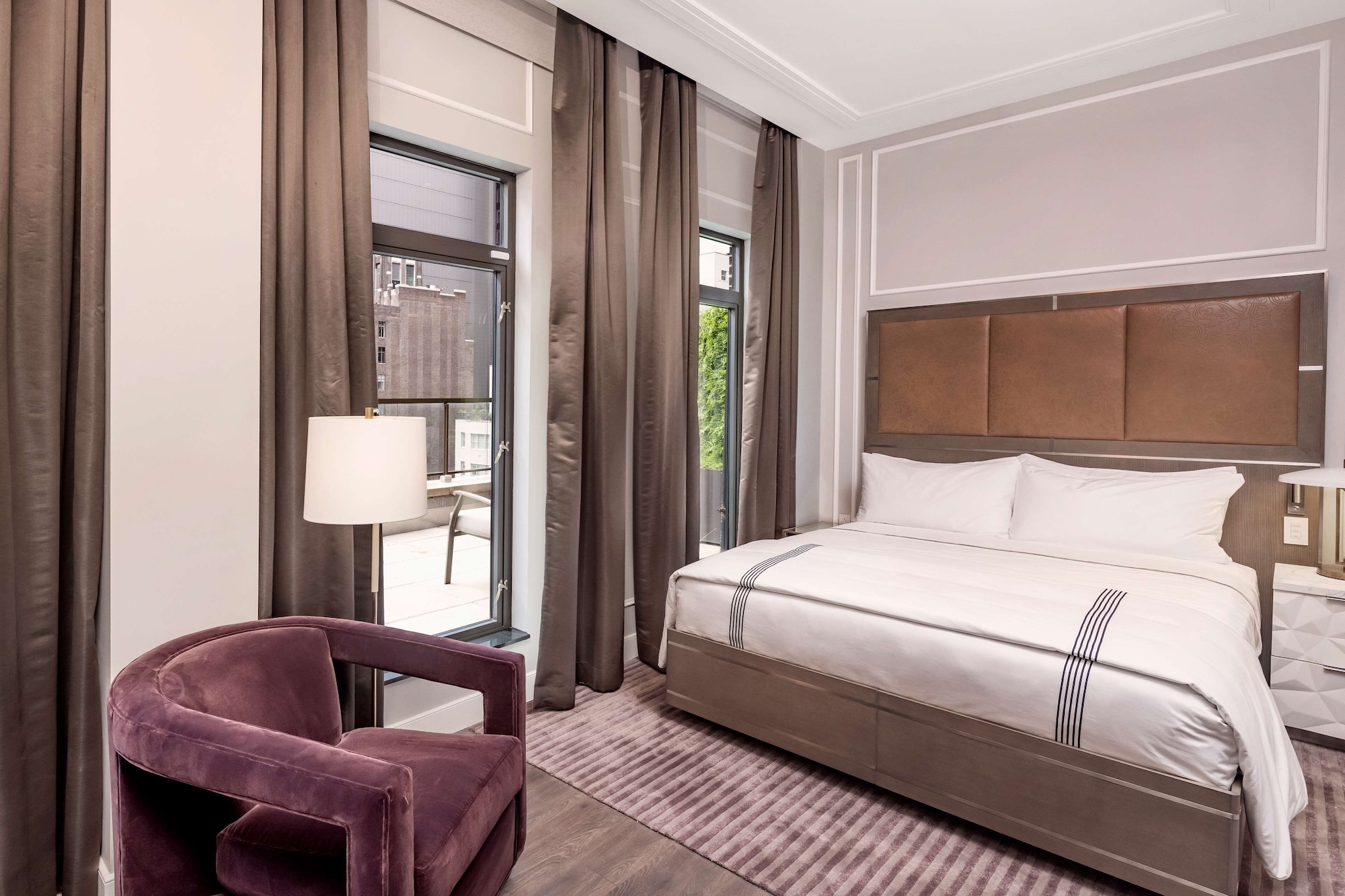 STUDIO, KING BED, ACCESSIBLE