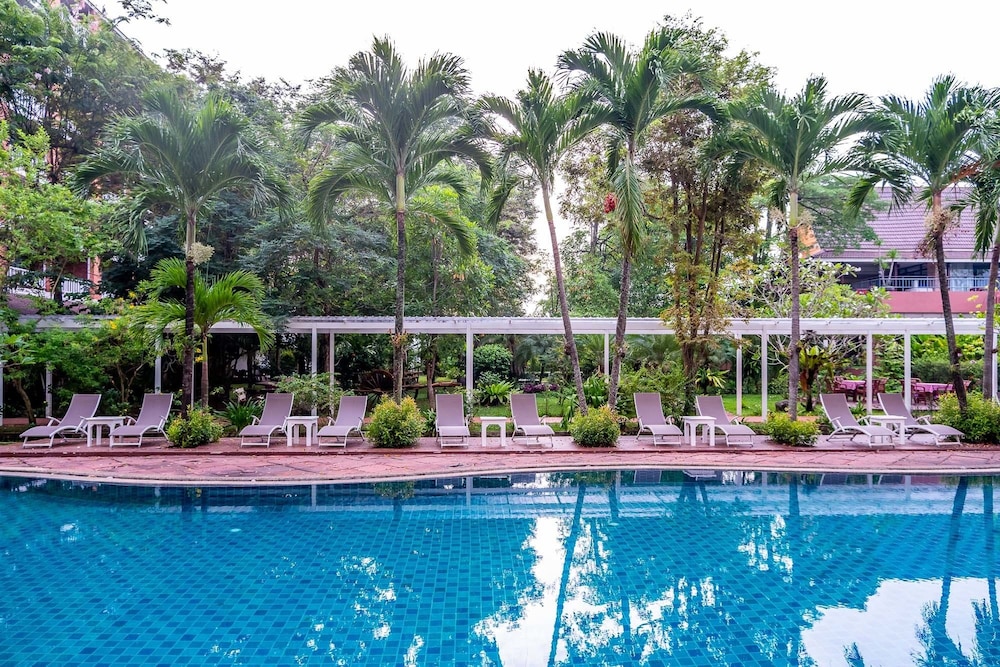 Hatyai Paradise Hotel Resort 52/56