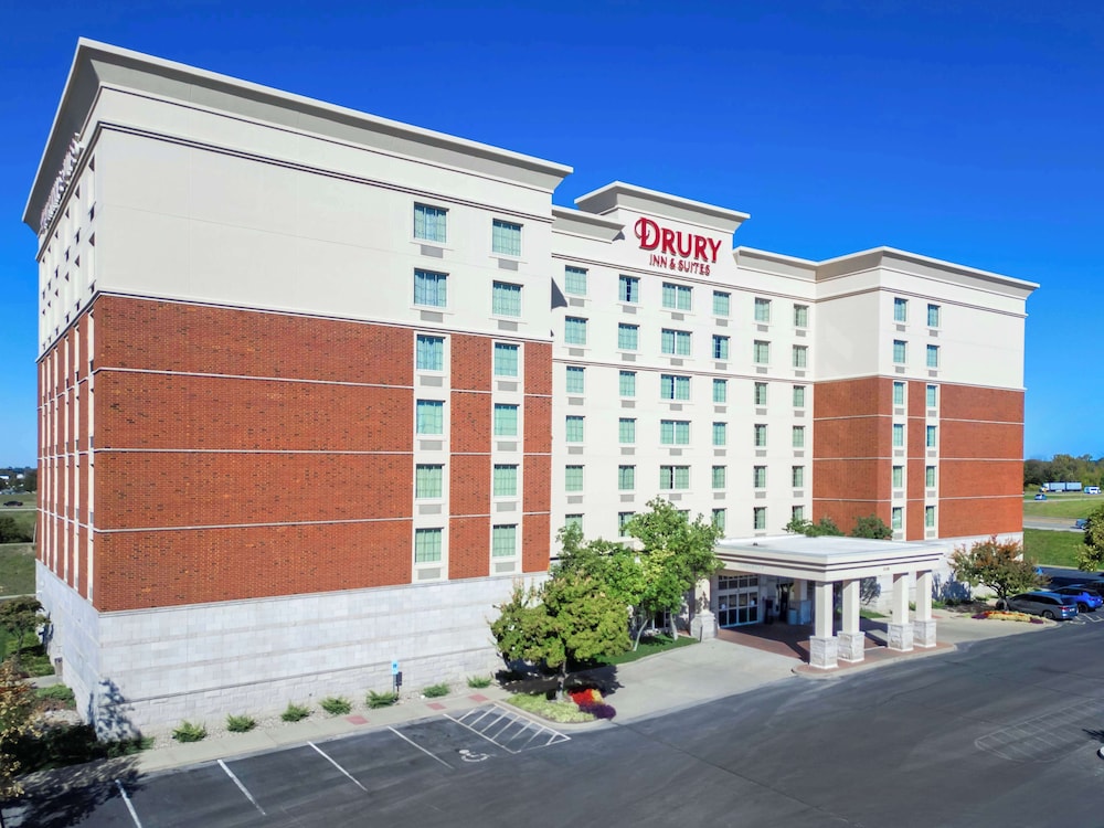 Drury Inn and Suites St Louis O Fallon IL 32/36