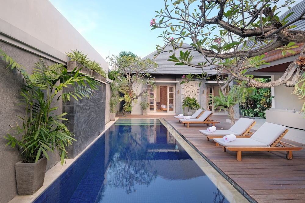 THE WOLAS VILLAS AND SPA in BALI