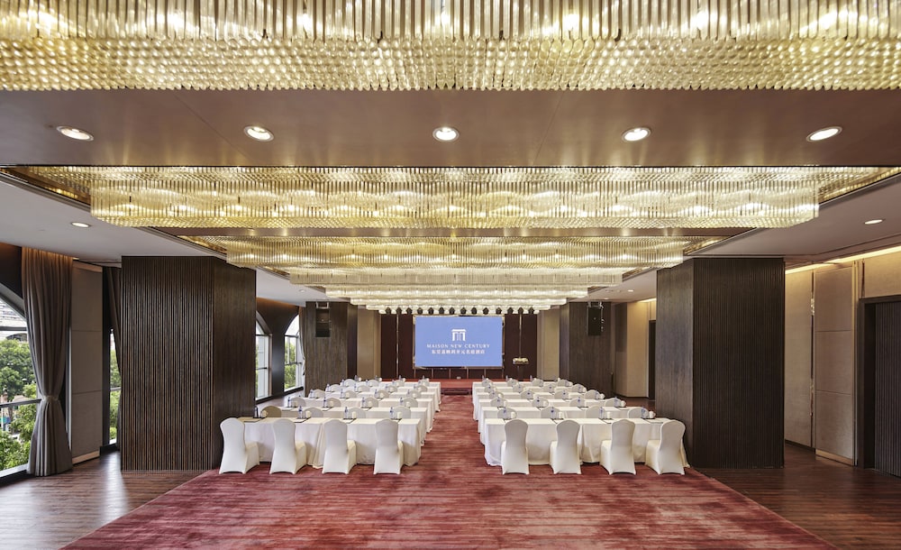 Maison New Century Hotel Dongguan 9/69