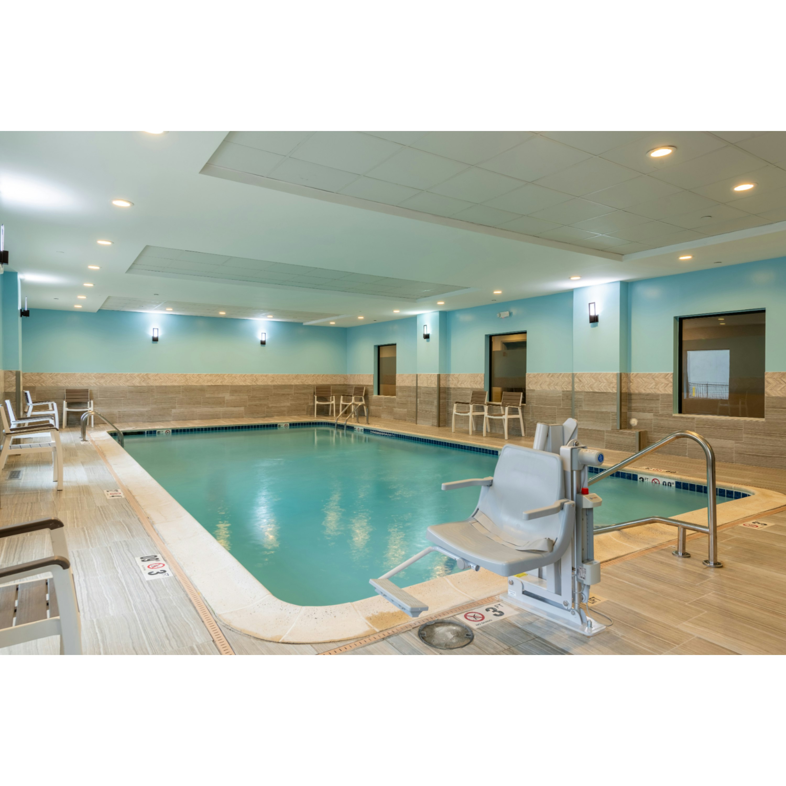 Hampton Inn Suites Boston Stoughton 40/41